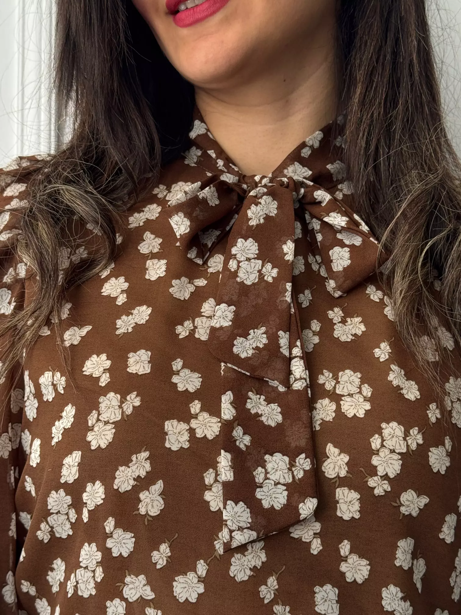 شومیز یقه کراواتی